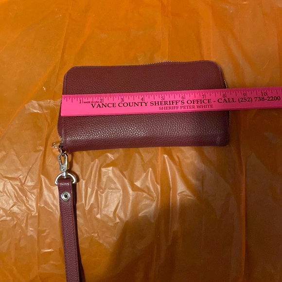 thirty-one Handbags - Thirty one wallet with wristlet (burgundy)